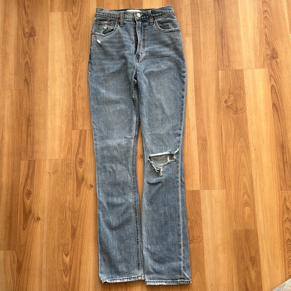 Abercrombie 90s Slim Straight Ultra High Rise Jeans